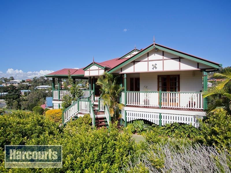 15 Woodtop Court, Ferny Hills QLD 4055