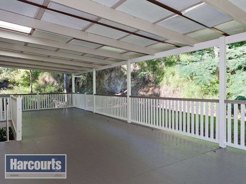 5 Yera Court, Arana Hills QLD 4054