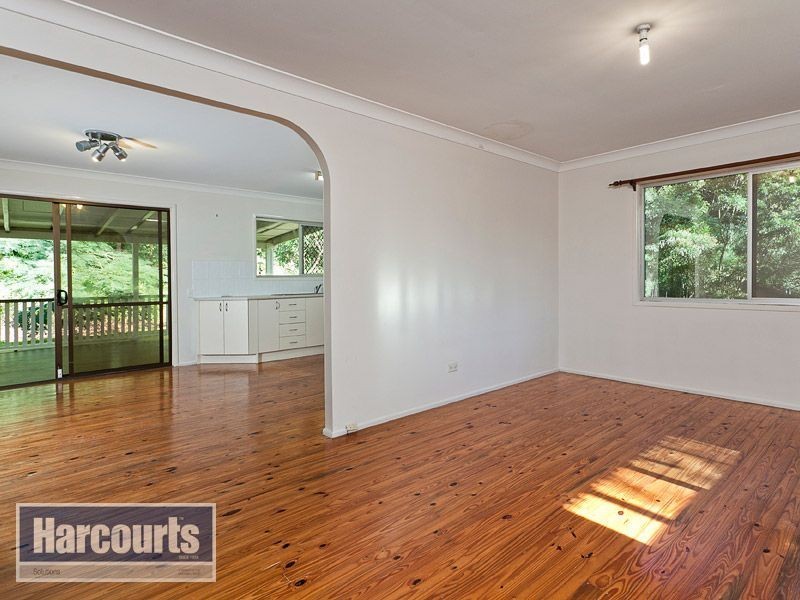 5 Yera Court, Arana Hills QLD 4054