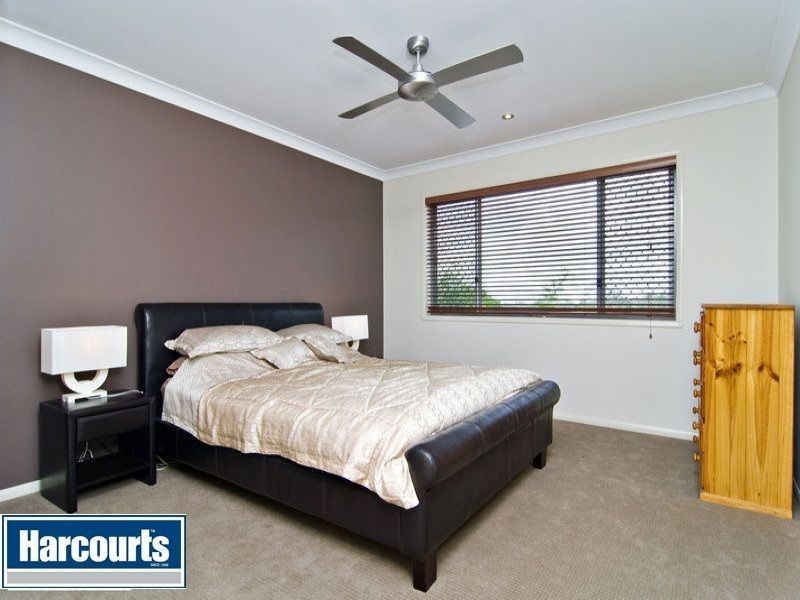 17 Evergreen Street, Mitchelton QLD 4053