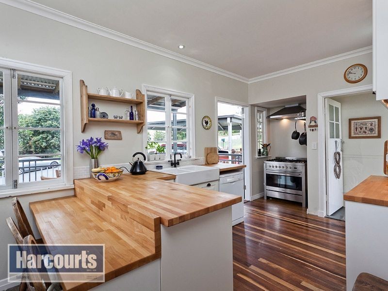 24 Crampton Street, Keperra QLD 4054