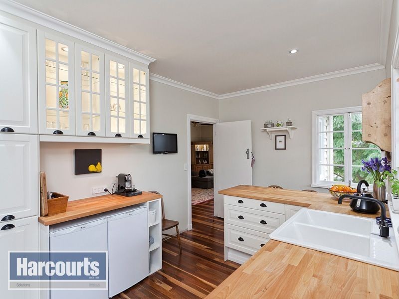 24 Crampton Street, Keperra QLD 4054