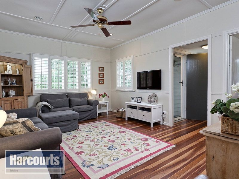 24 Crampton Street, Keperra QLD 4054