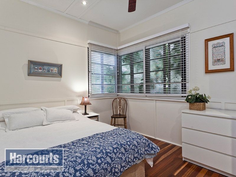 24 Crampton Street, Keperra QLD 4054