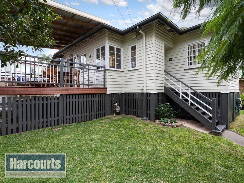 24 Crampton Street, Keperra QLD 4054