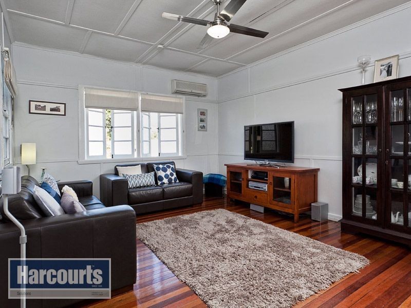 11 Hurley Street, Keperra QLD 4054