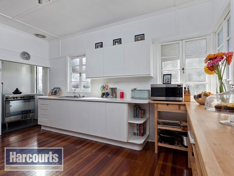 11 Hurley Street, Keperra QLD 4054