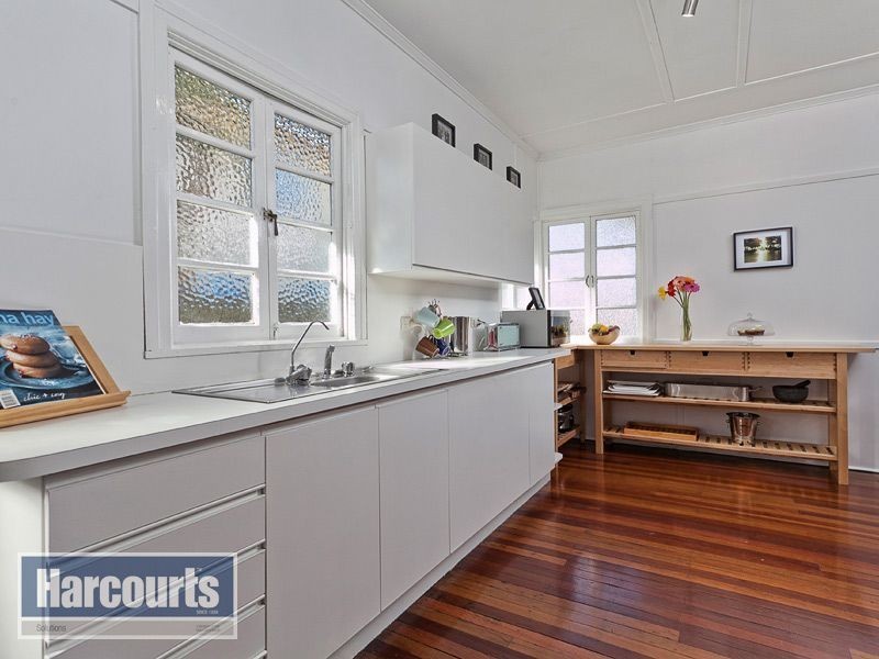 11 Hurley Street, Keperra QLD 4054