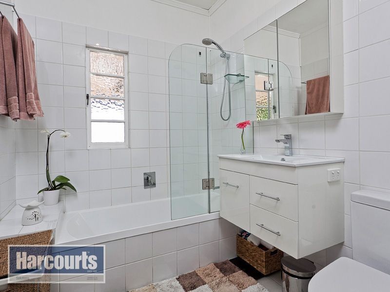 11 Hurley Street, Keperra QLD 4054