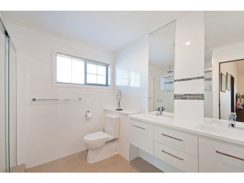 53 Kaloma Road, The Gap QLD 4061