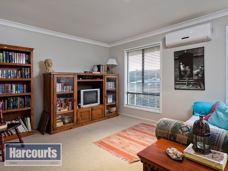 6 Woodgate Court, Ferny Hills QLD 4055