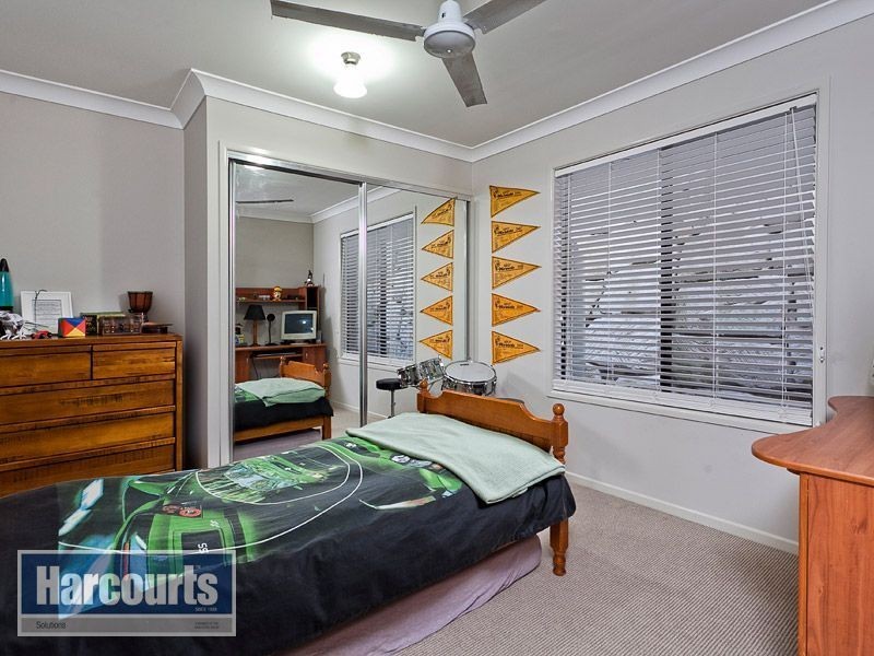 6 Woodgate Court, Ferny Hills QLD 4055