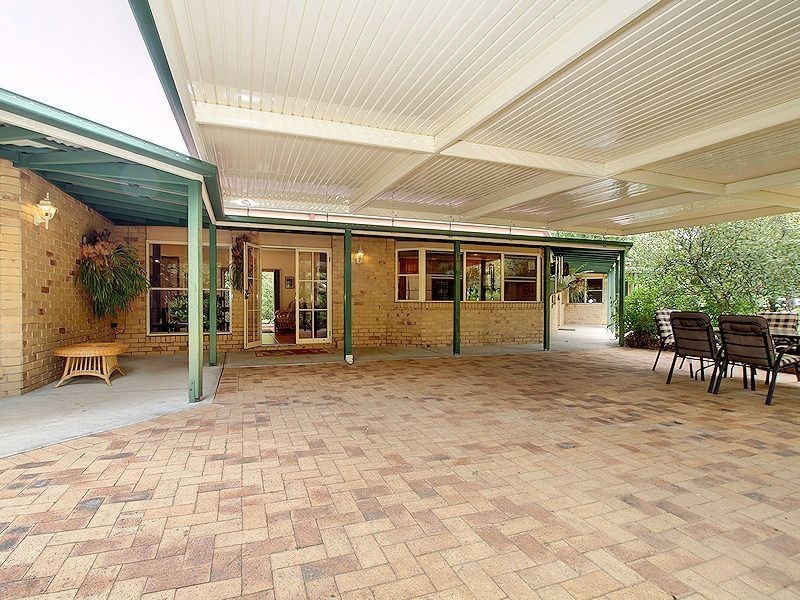 2 Gladewood Court, Samford Valley QLD 4520