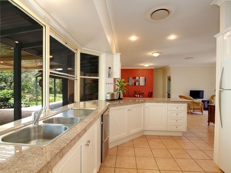 2 Gladewood Court, Samford Valley QLD 4520