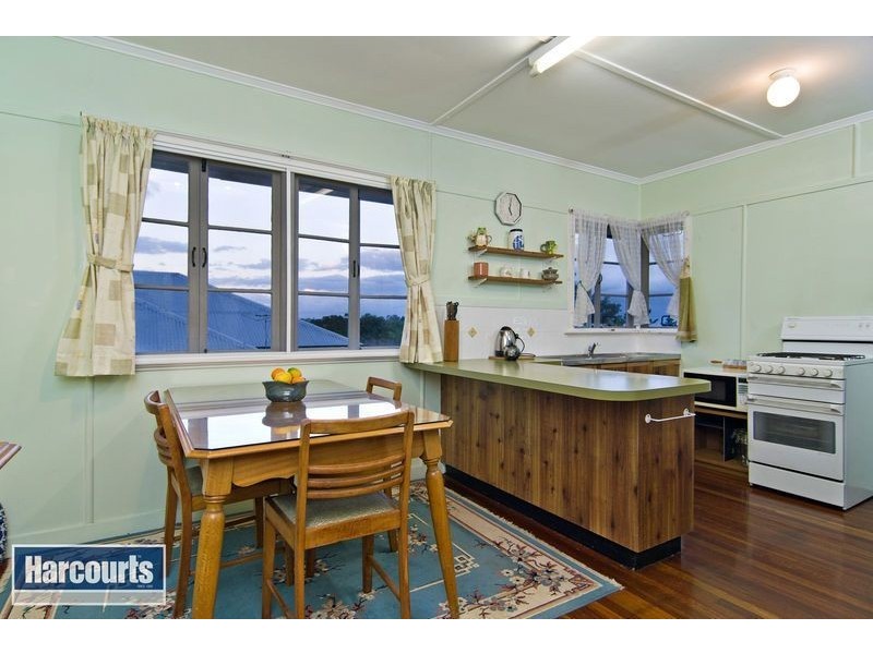 22 Allowrie Street, Stafford QLD 4053