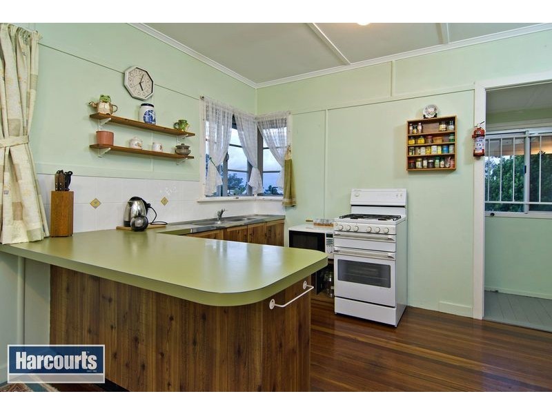 22 Allowrie Street, Stafford QLD 4053