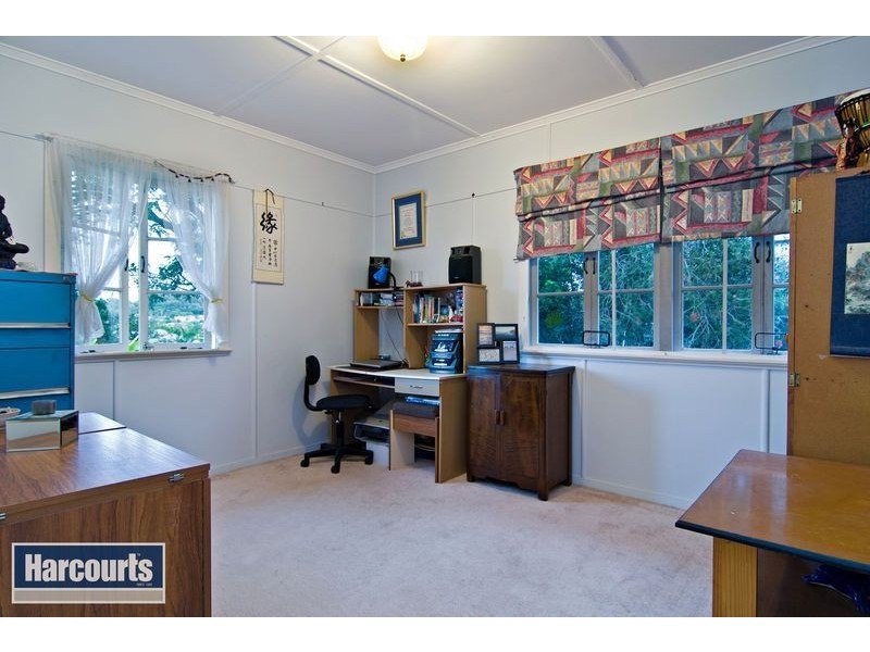 22 Allowrie Street, Stafford QLD 4053