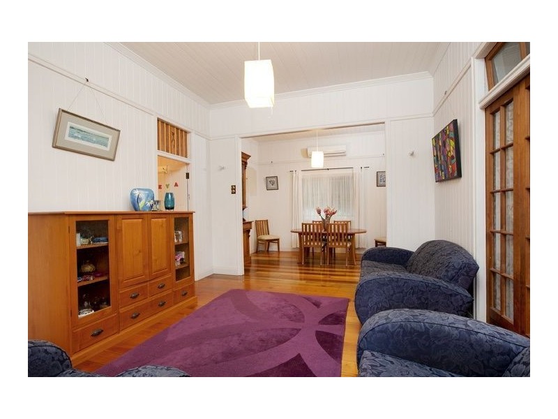 27 Myrtle Street, Grange QLD 4051