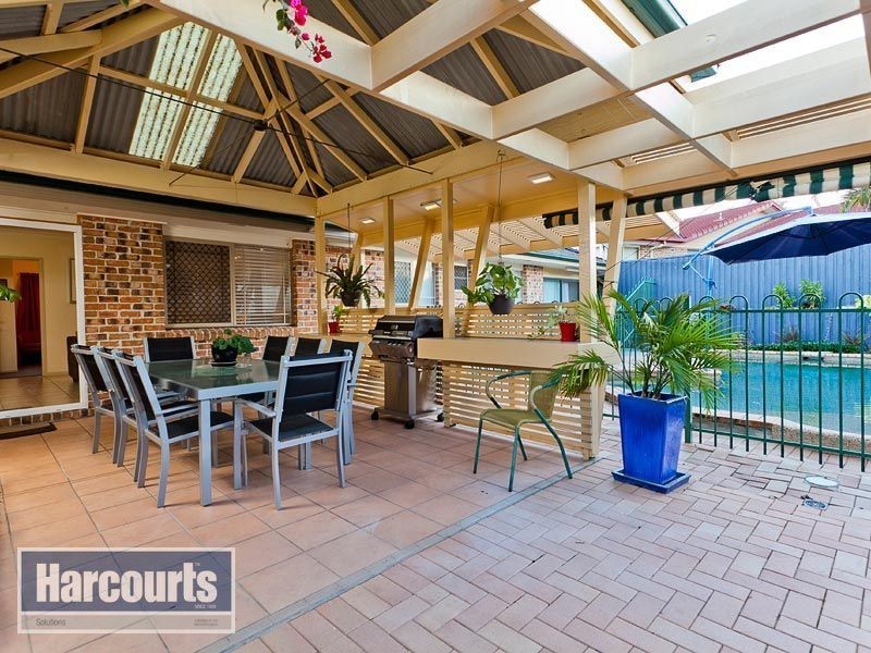 2 Fairview Place, Bridgeman Downs QLD 4035