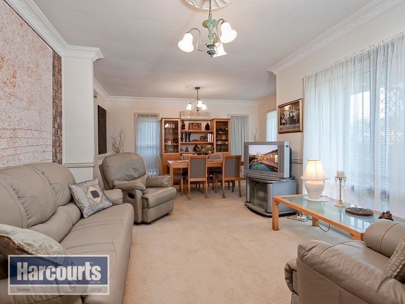 2 Fairview Place, Bridgeman Downs QLD 4035