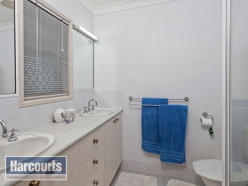 2 Fairview Place, Bridgeman Downs QLD 4035