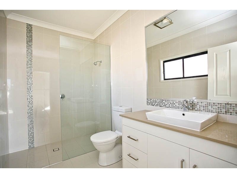 3 Oaklands Place, Upper Kedron QLD 4055