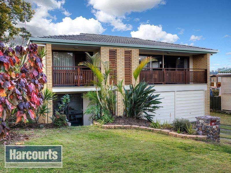 4 Lurneah Crescent, Ferny Hills QLD 4055