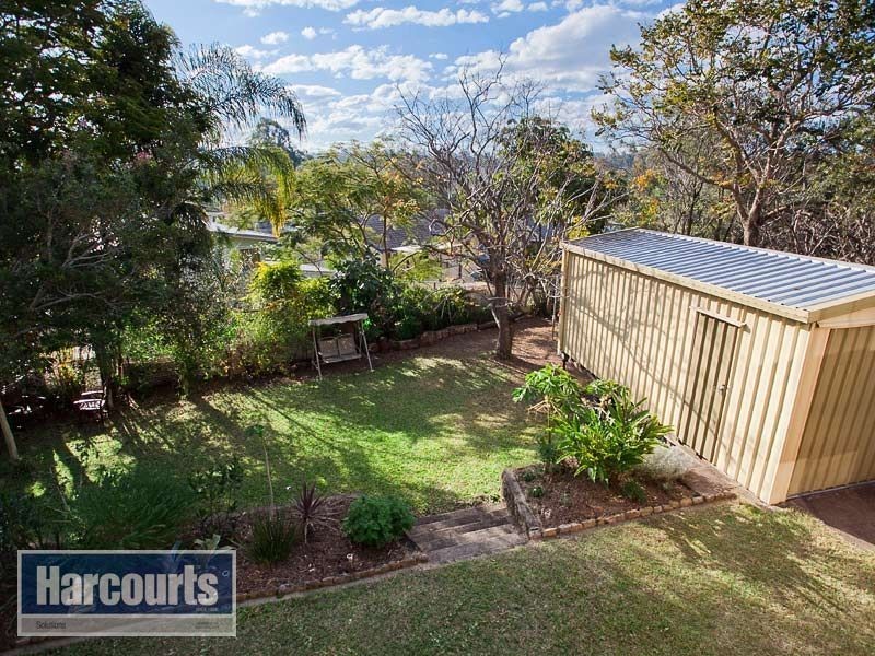 4 Lurneah Crescent, Ferny Hills QLD 4055