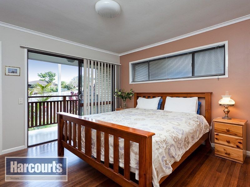 4 Lurneah Crescent, Ferny Hills QLD 4055