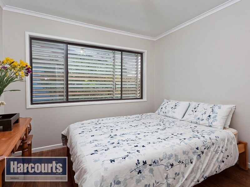 4 Lurneah Crescent, Ferny Hills QLD 4055