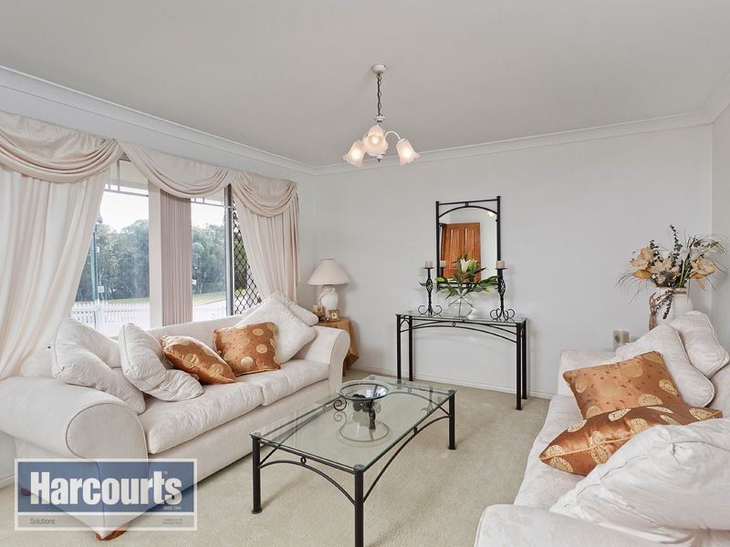 2 Verwood Court, Ferny Hills QLD 4055