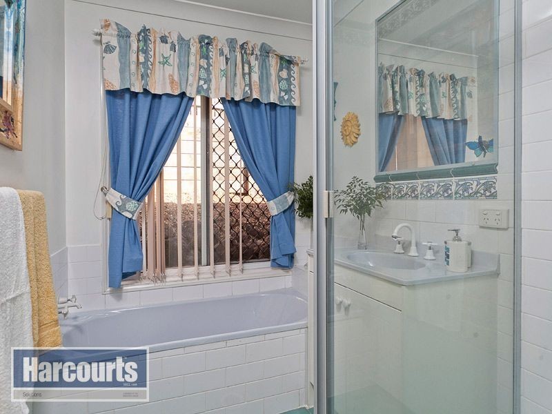 2 Verwood Court, Ferny Hills QLD 4055