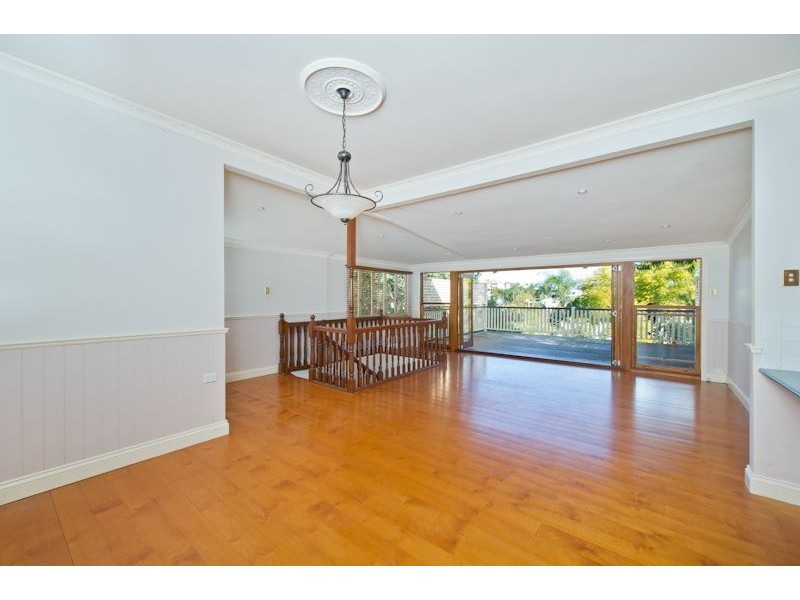 129 Crosby Road, Hamilton QLD 4007