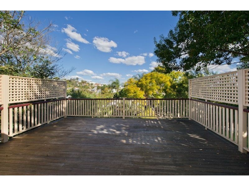 129 Crosby Road, Hamilton QLD 4007