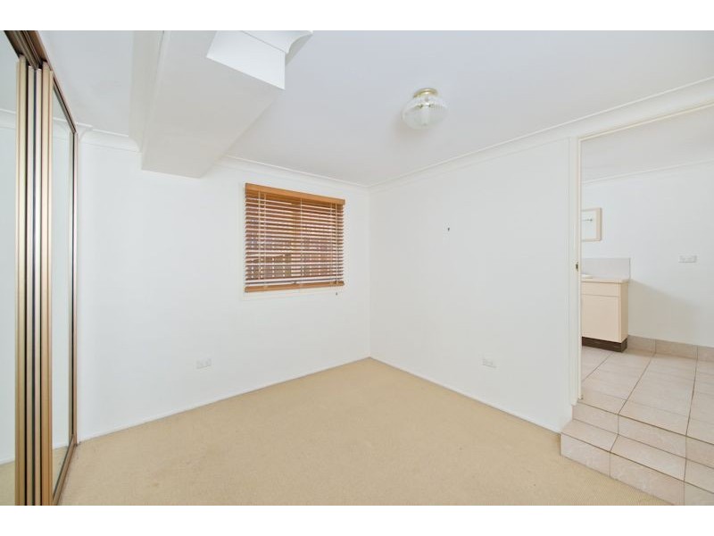 129 Crosby Road, Hamilton QLD 4007