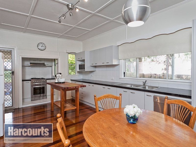 8 Corrigan Street, Keperra QLD 4054