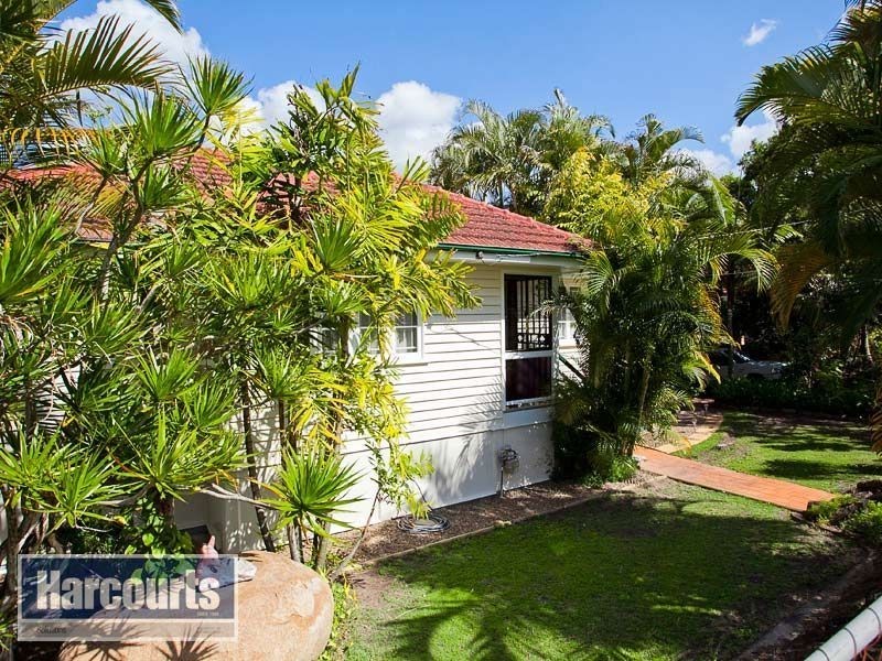 28 Barber Street, Keperra QLD 4054