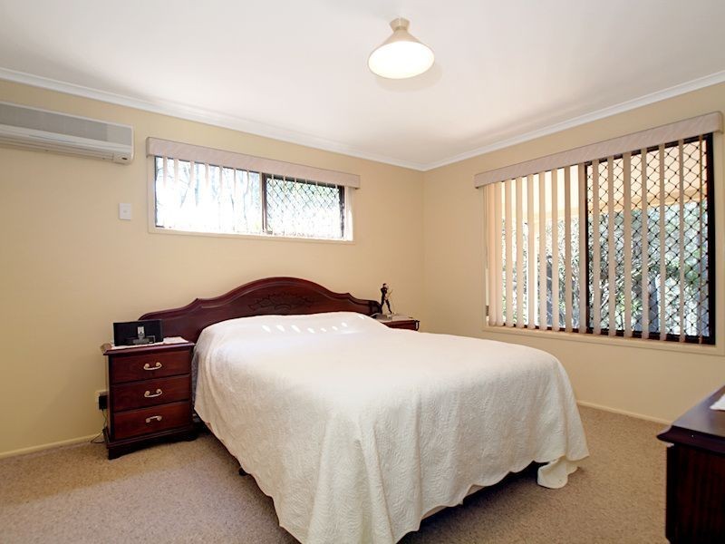 8 Nullamanna Road, Camp Mountain QLD 4520