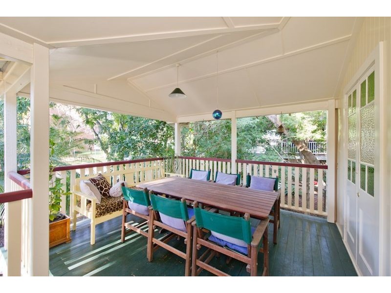 6 Goring Street, Newmarket QLD 4051