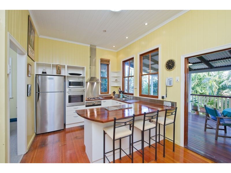 6 Goring Street, Newmarket QLD 4051