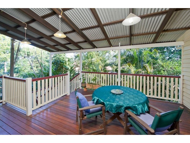 6 Goring Street, Newmarket QLD 4051