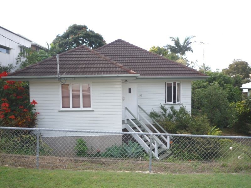 35 Lloyd Street, Alderley QLD 4051