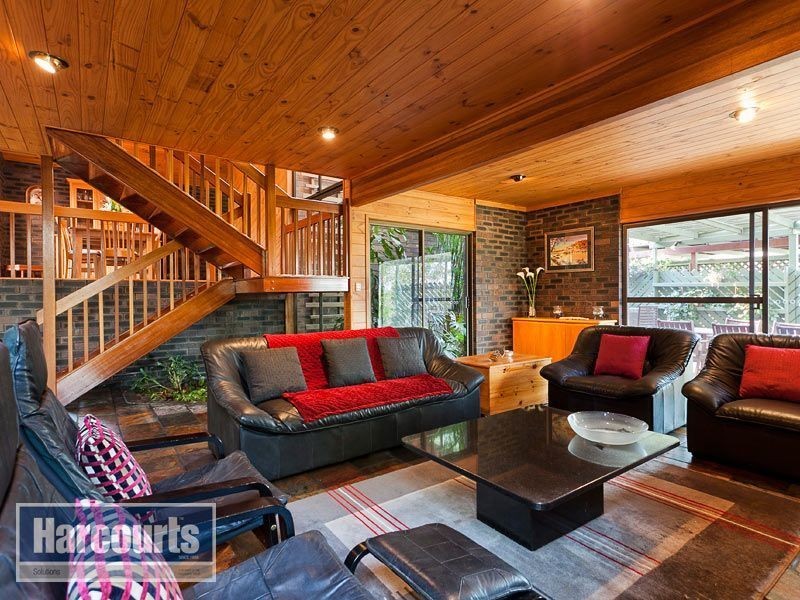 31 Tombondan Crescent, Ferny Hills QLD 4055