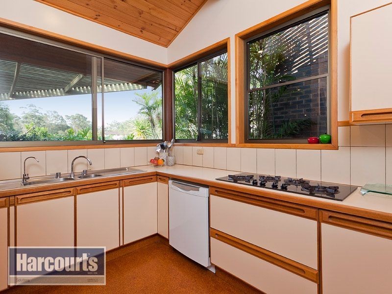 31 Tombondan Crescent, Ferny Hills QLD 4055