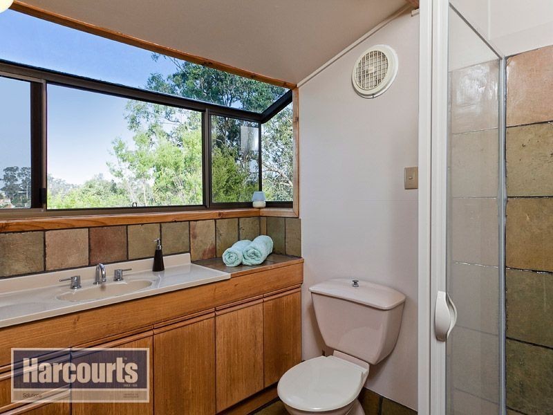 31 Tombondan Crescent, Ferny Hills QLD 4055