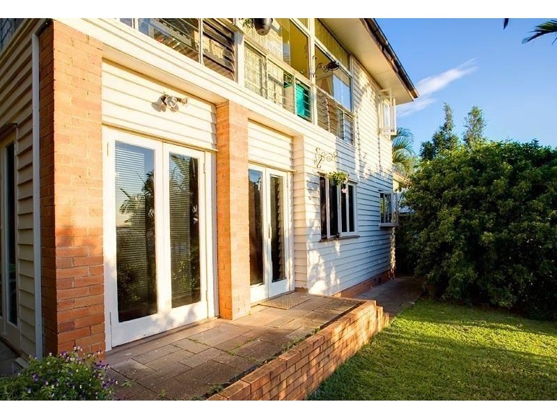 29 Lansdowne Street, Newmarket QLD 4051