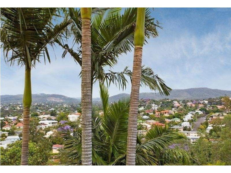 29 Lansdowne Street, Newmarket QLD 4051