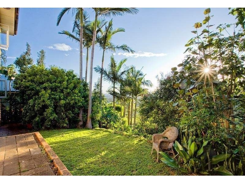 29 Lansdowne Street, Newmarket QLD 4051