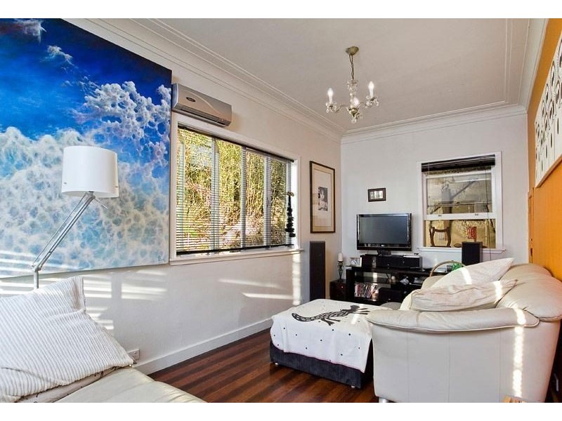 29 Lansdowne Street, Newmarket QLD 4051