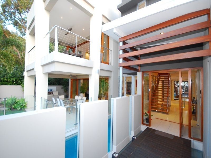 34 Davidson Street, Newmarket QLD 4051